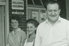 Datering: 1964. Familie Hermans