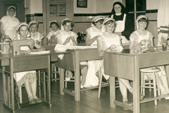 Datering 1956-1957. VGLO-klas-naailes