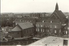 Datering 1970. Bejaardenhuis / Klooster Sint Petrus.